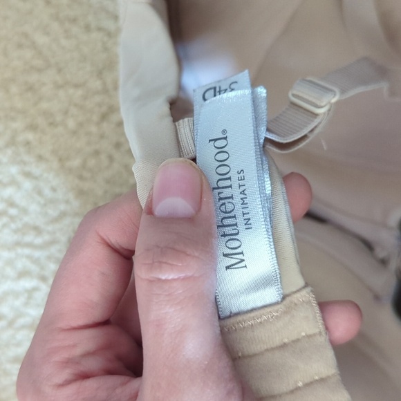 Motherhood Maternity Tan Lace Breastfeeding Nursing Clasp Bra Size 34D - Picture 8 of 9